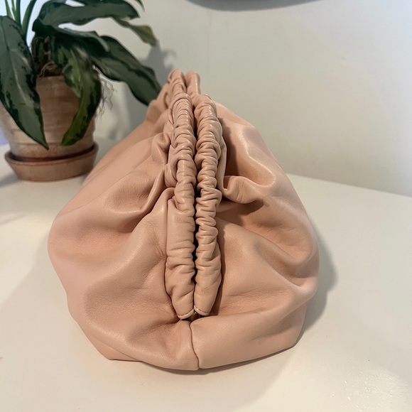 Mansur Gavriel Cloud Clutch in Puff - Picture 4 of 9